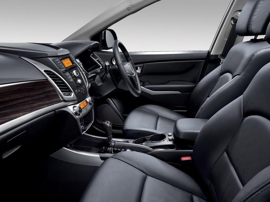  SsangYong Korando 2013 года  (UK) (фото 2 из 4)